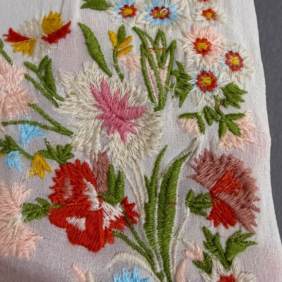 Sundance Women Silk Front Floral Embroidered V-Neck Top Ivory Size L Boho Mixed - Picture 8 of 13